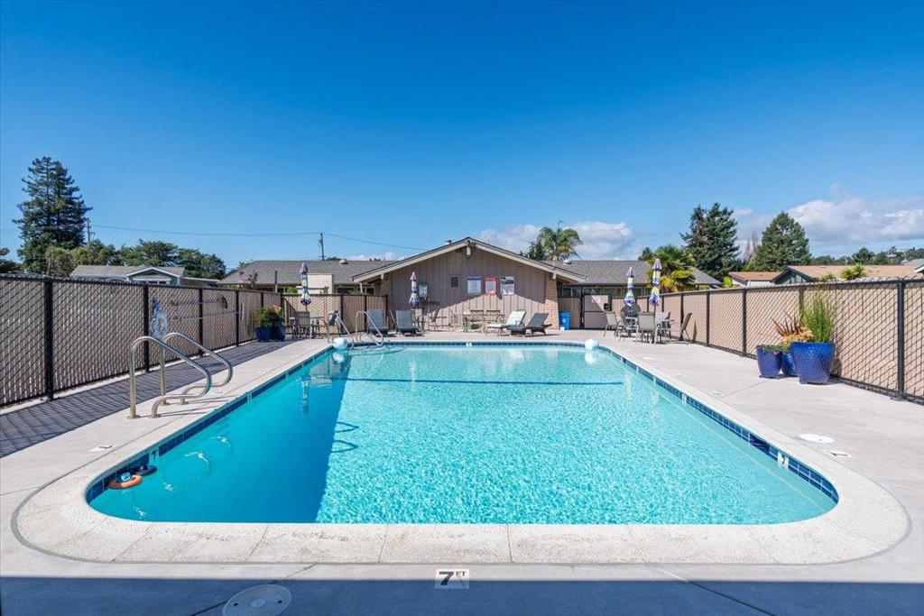 Aptos, California, 95003, United States, 3 Bedrooms Bedrooms, ,2 BathroomsBathrooms,Residential,For Sale,1977093