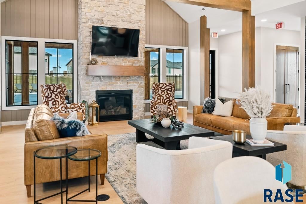 Sioux Falls, South Dakota, 57110, United States, 4 Bedrooms Bedrooms, ,3 BathroomsBathrooms,Residential,For Sale,2005284