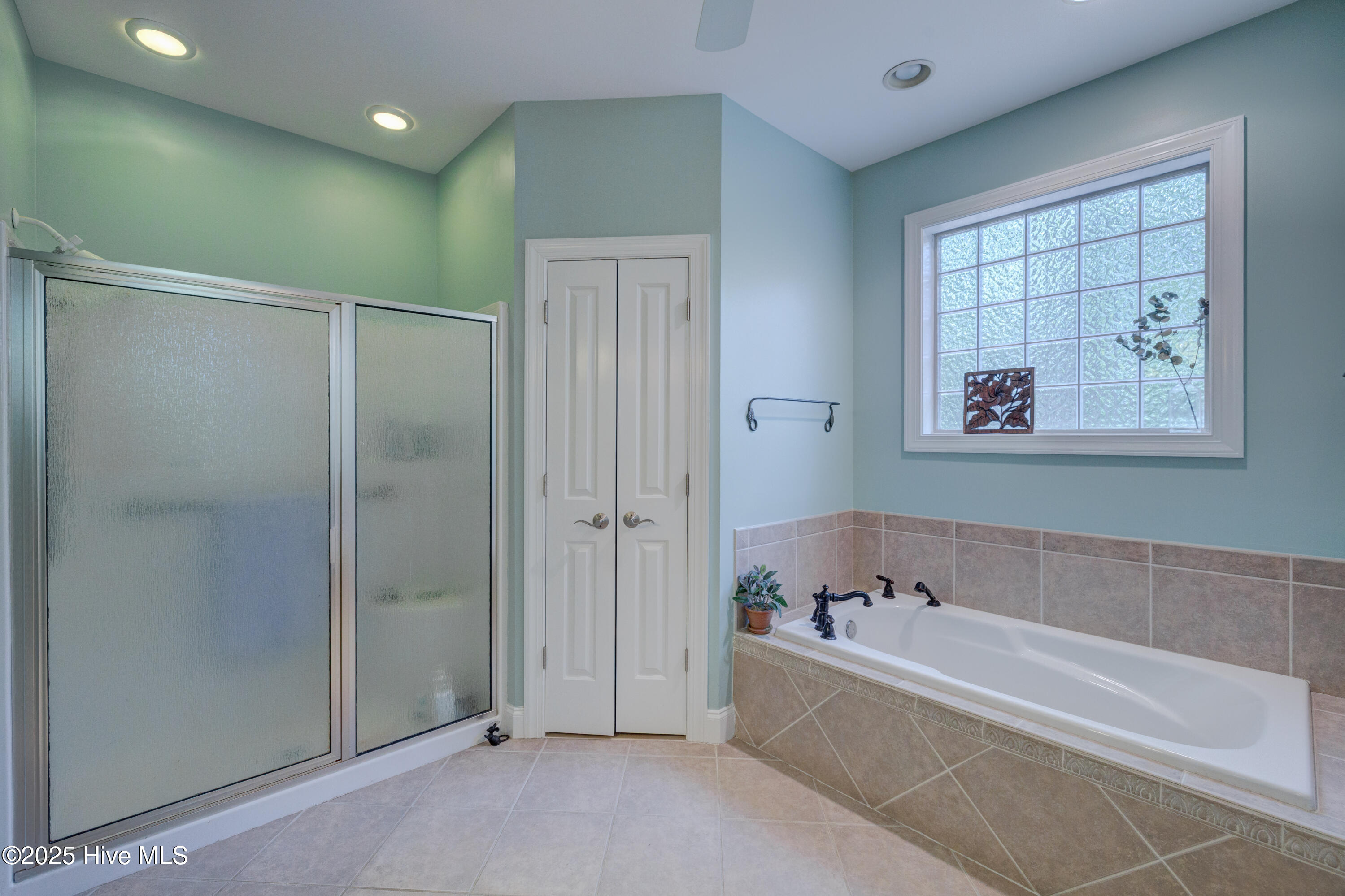 Wilmington, North Carolina, 28411, United States, 3 Bedrooms Bedrooms, ,2 BathroomsBathrooms,Residential,For Sale,1786296