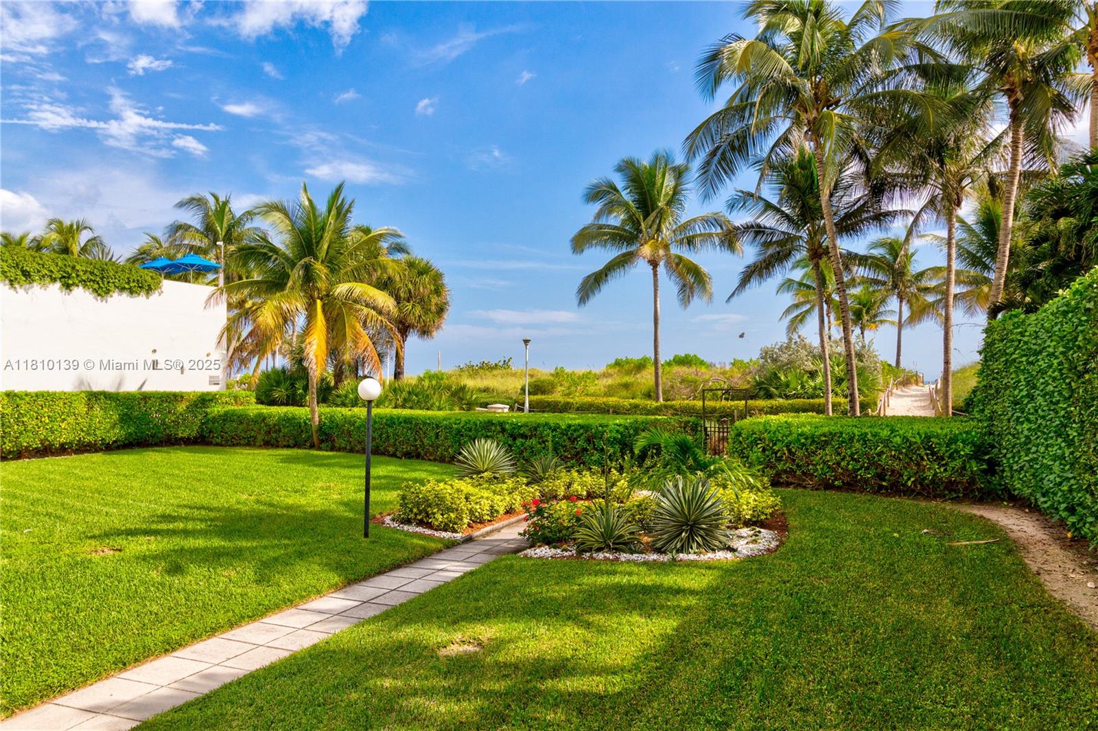 Miami Beach, Florida, 33139, United States, 2 Bedrooms Bedrooms, ,2 BathroomsBathrooms,Residential,For Sale,1850105