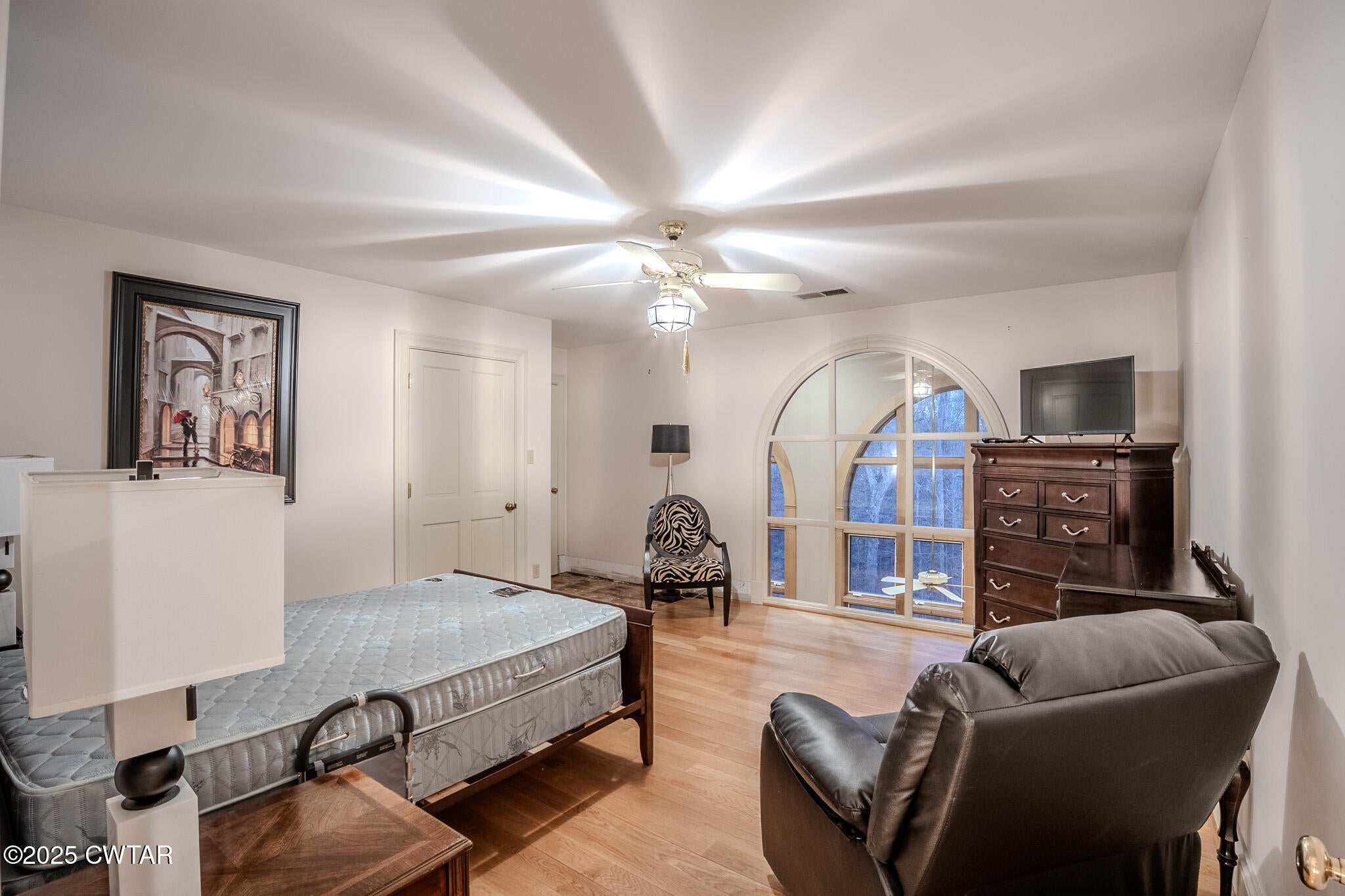 Jackson, Tennessee, 38305, United States, 5 Bedrooms Bedrooms, ,5 BathroomsBathrooms,Residential,For Sale,2006604