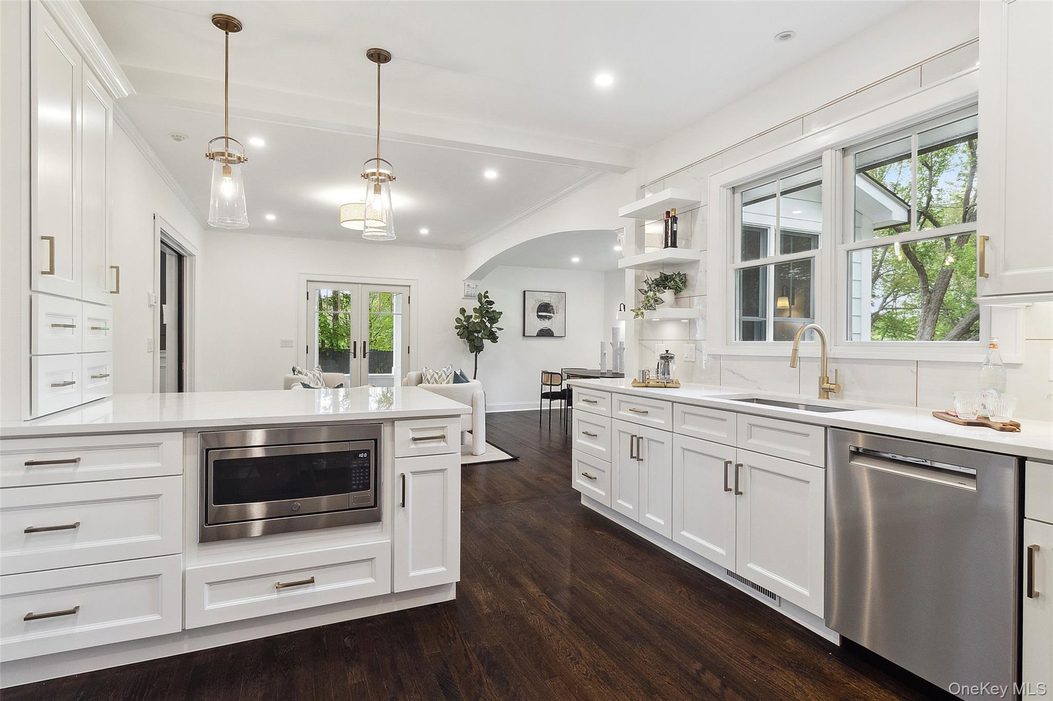 Katonah, New York, 10536, United States, 5 Bedrooms Bedrooms, ,5 BathroomsBathrooms,Residential,For Sale,1942230