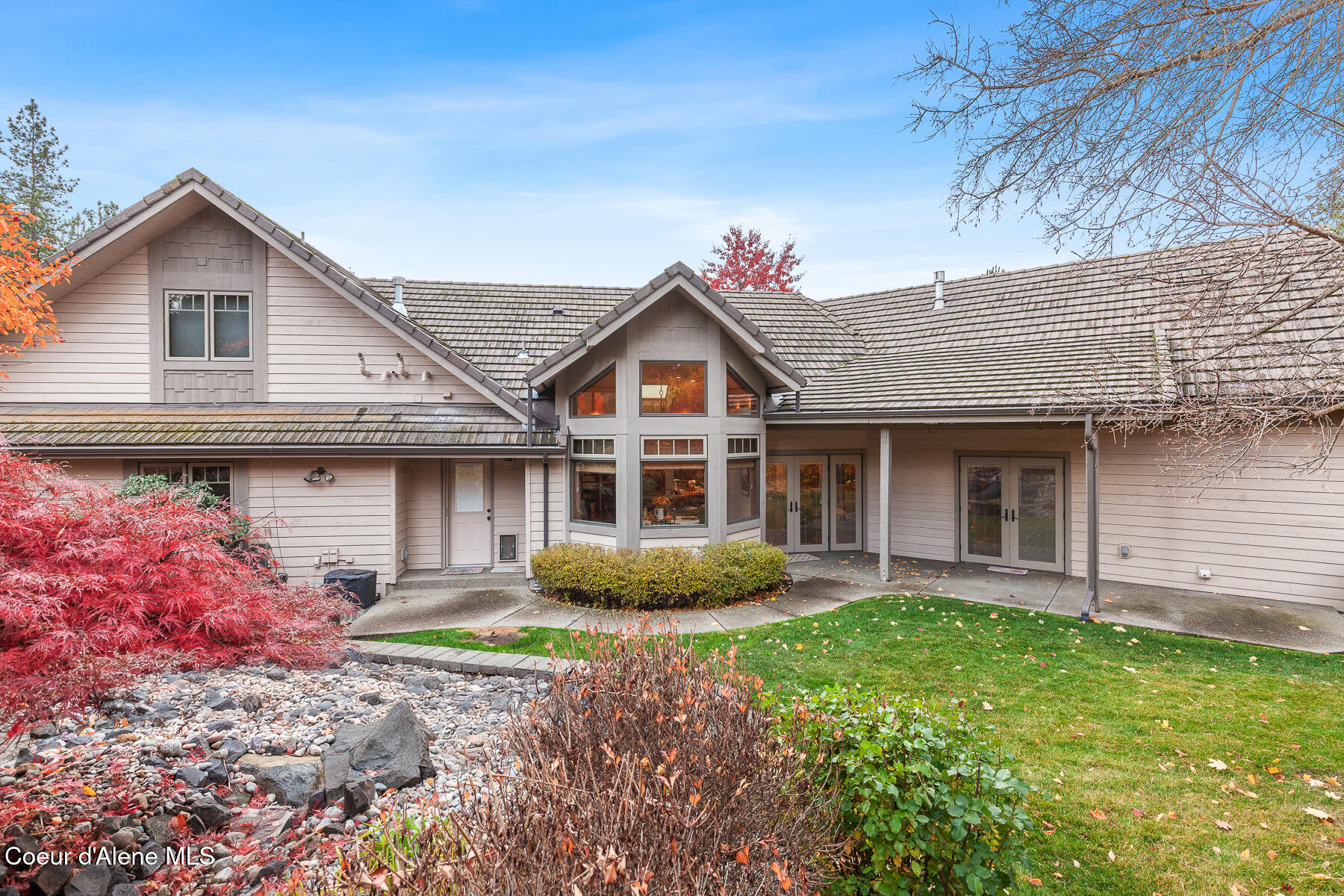 Hayden, Idaho, 83835, United States, 5 Bedrooms Bedrooms, ,4 BathroomsBathrooms,Residential,For Sale,1989952