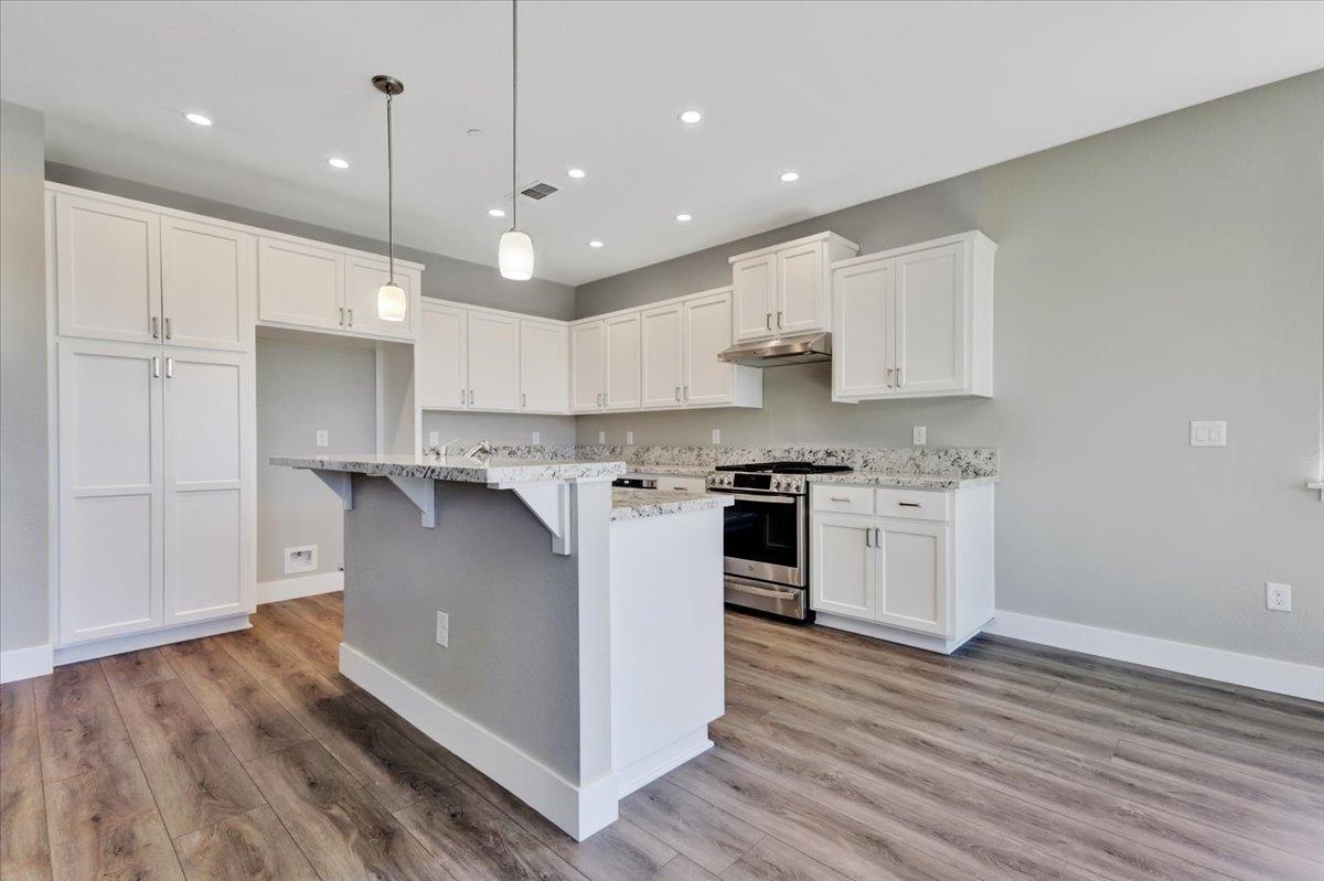 Grass Valley, California, 95945, United States, 3 Bedrooms Bedrooms, ,2 BathroomsBathrooms,Residential,For Sale,1978988