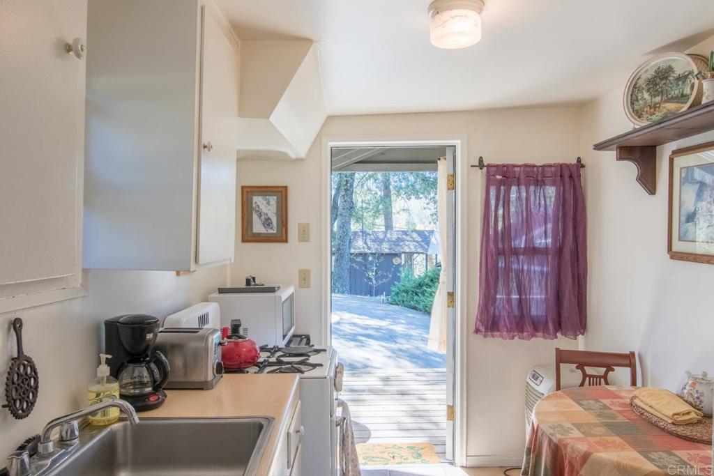 Julian, California, 92036, United States, 6 Bedrooms Bedrooms, ,5 BathroomsBathrooms,Residential,For Sale,1838648