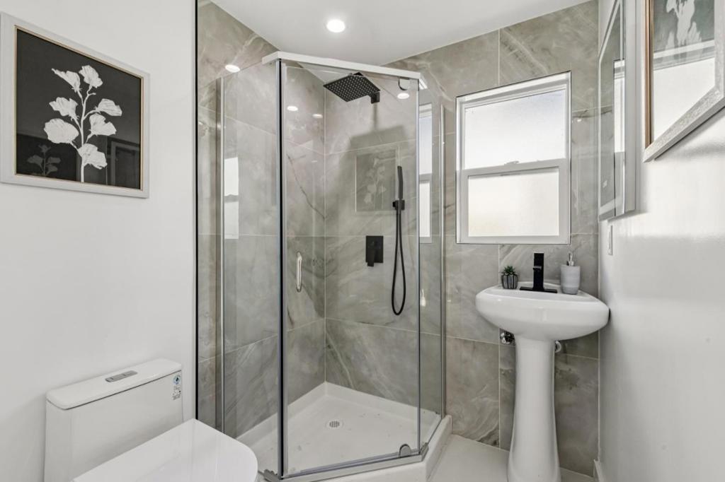 San Francisco, California, 94132, United States, 4 Bedrooms Bedrooms, ,4 BathroomsBathrooms,Residential,For Sale,2008960