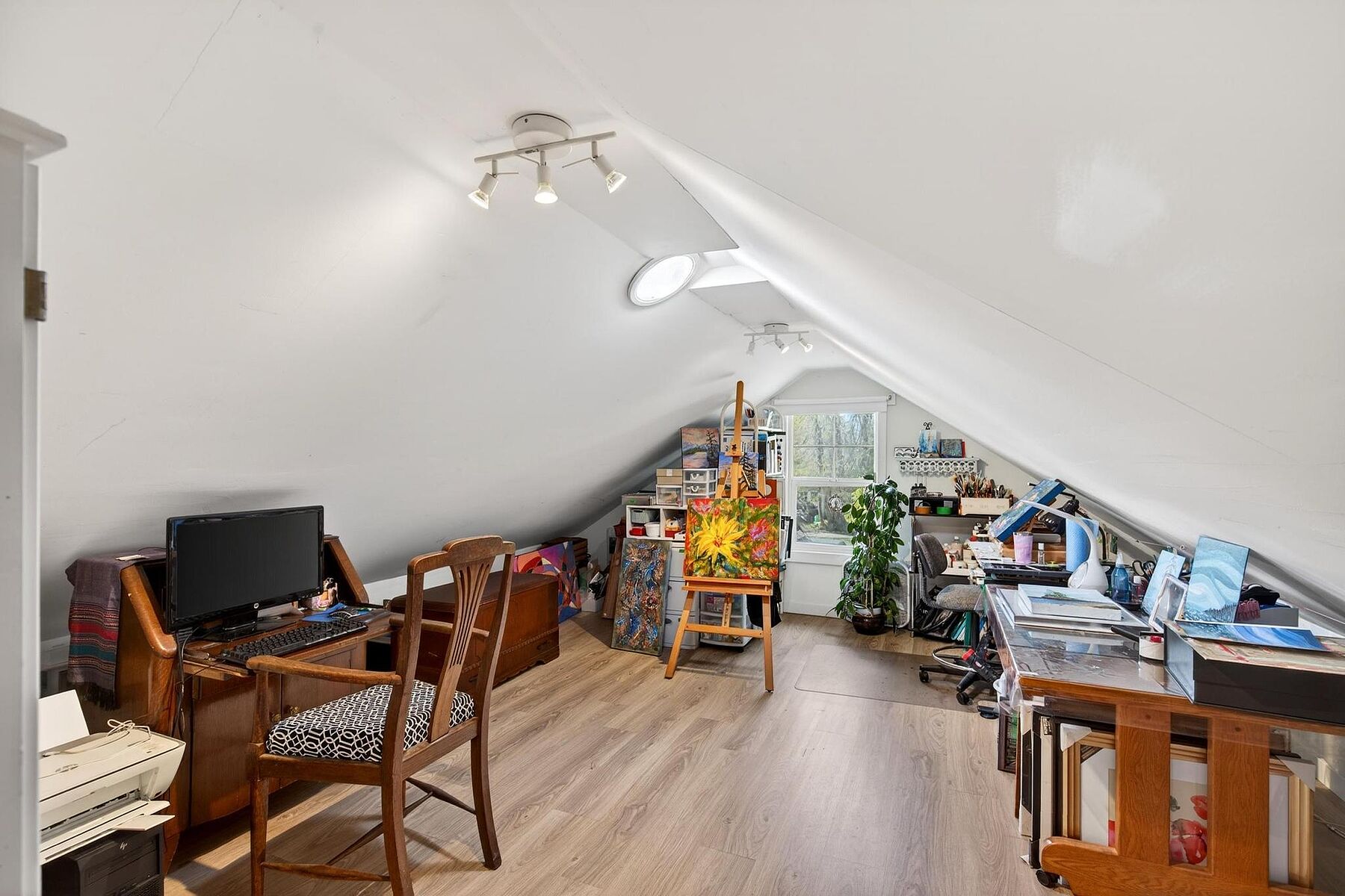  Charming Home with Suite - 物件實景