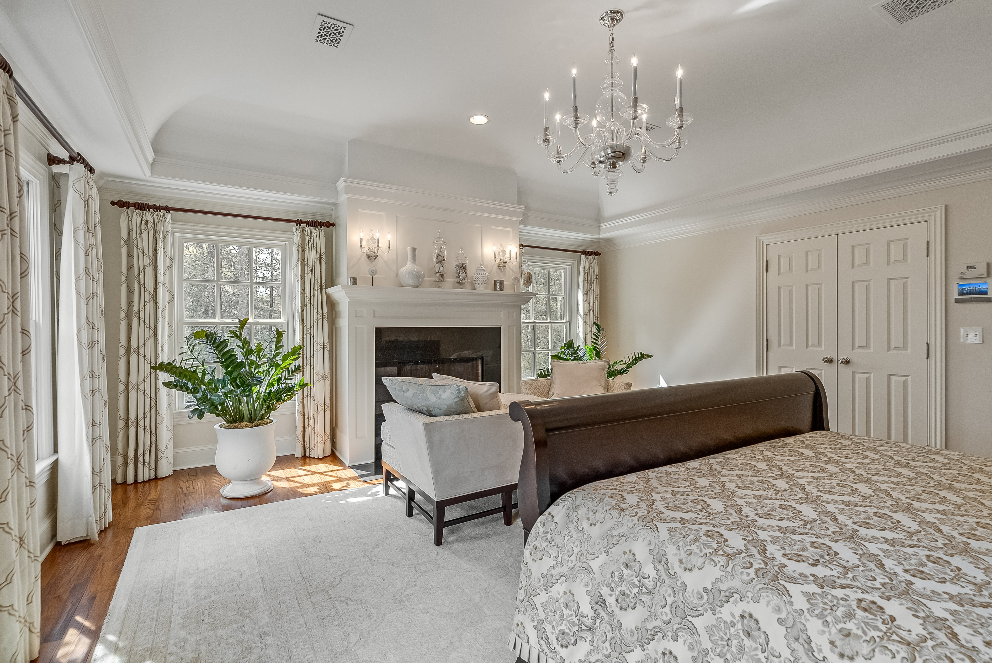  Georgian Colonial Home Set on Three Plus Acres - 物件實景