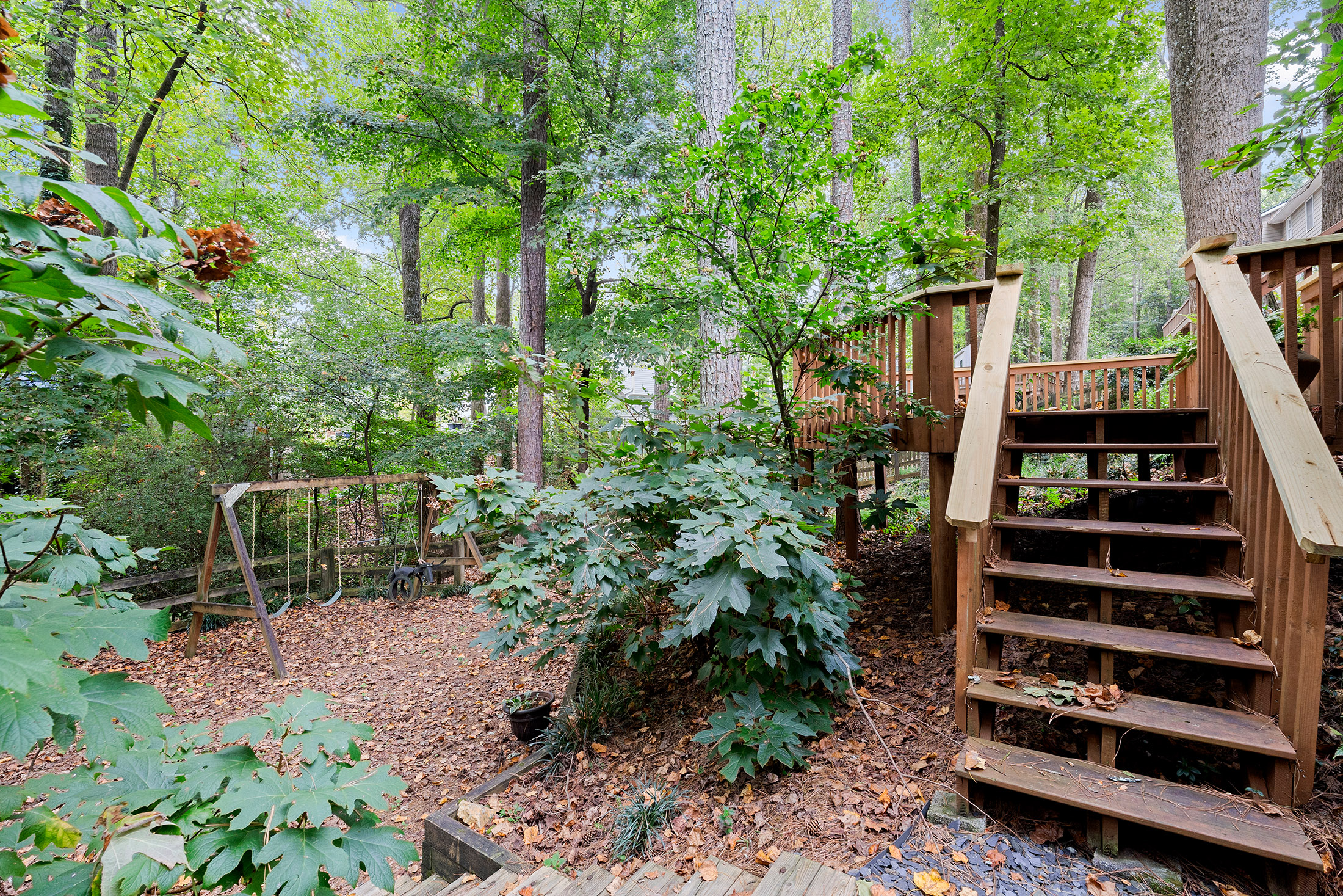  Beautifully Transformed Home in Lassiter School District - 物件實景