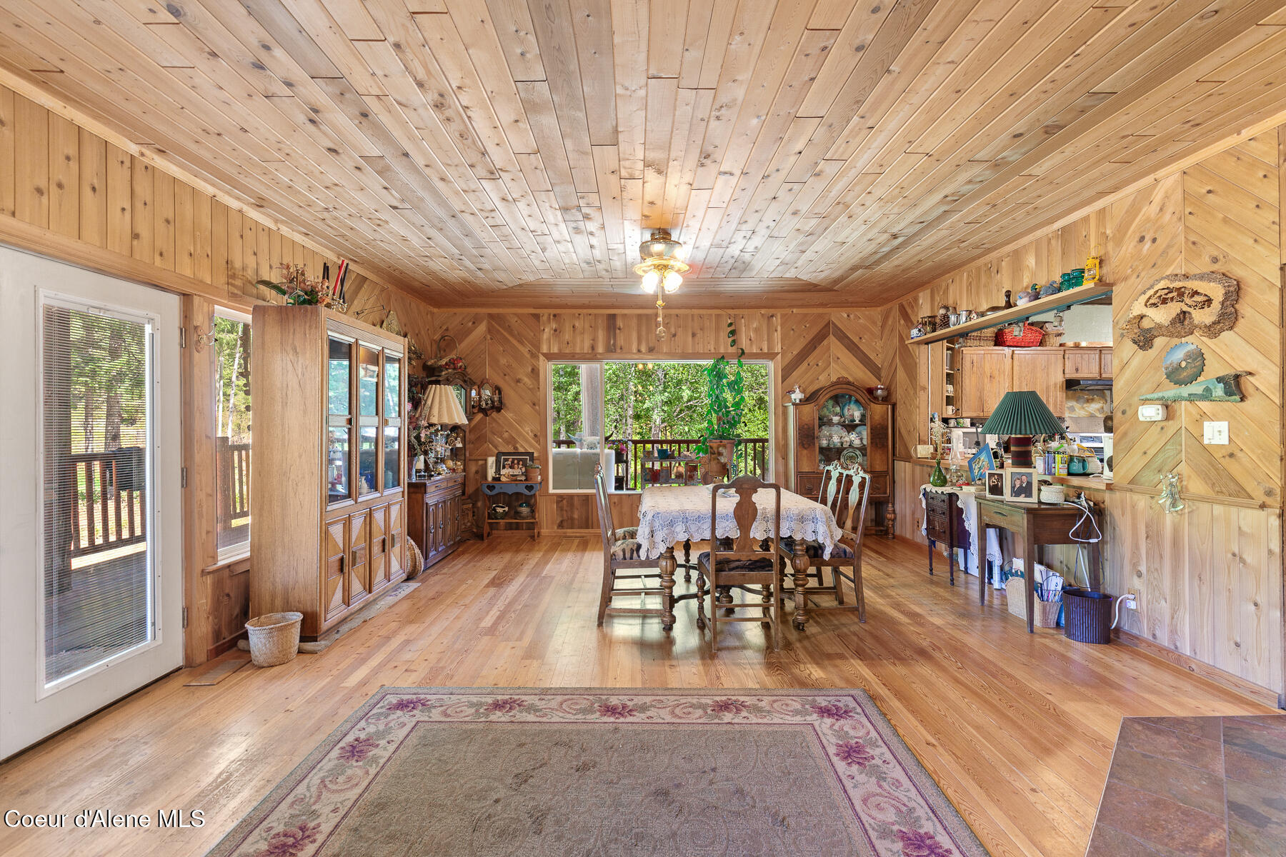 Athol, Idaho, 83801, United States, 4 Bedrooms Bedrooms, ,5 BathroomsBathrooms,Residential,For Sale,1975207