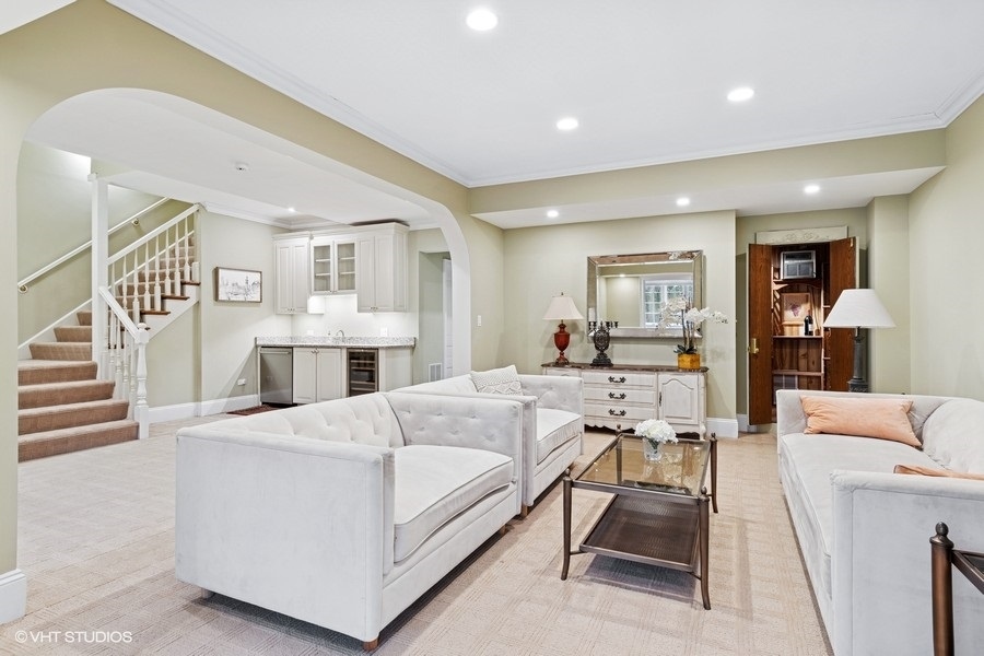 Wayne, Illinois, 60184, United States, 5 Bedrooms Bedrooms, ,7 BathroomsBathrooms,Residential,For Sale,2006495