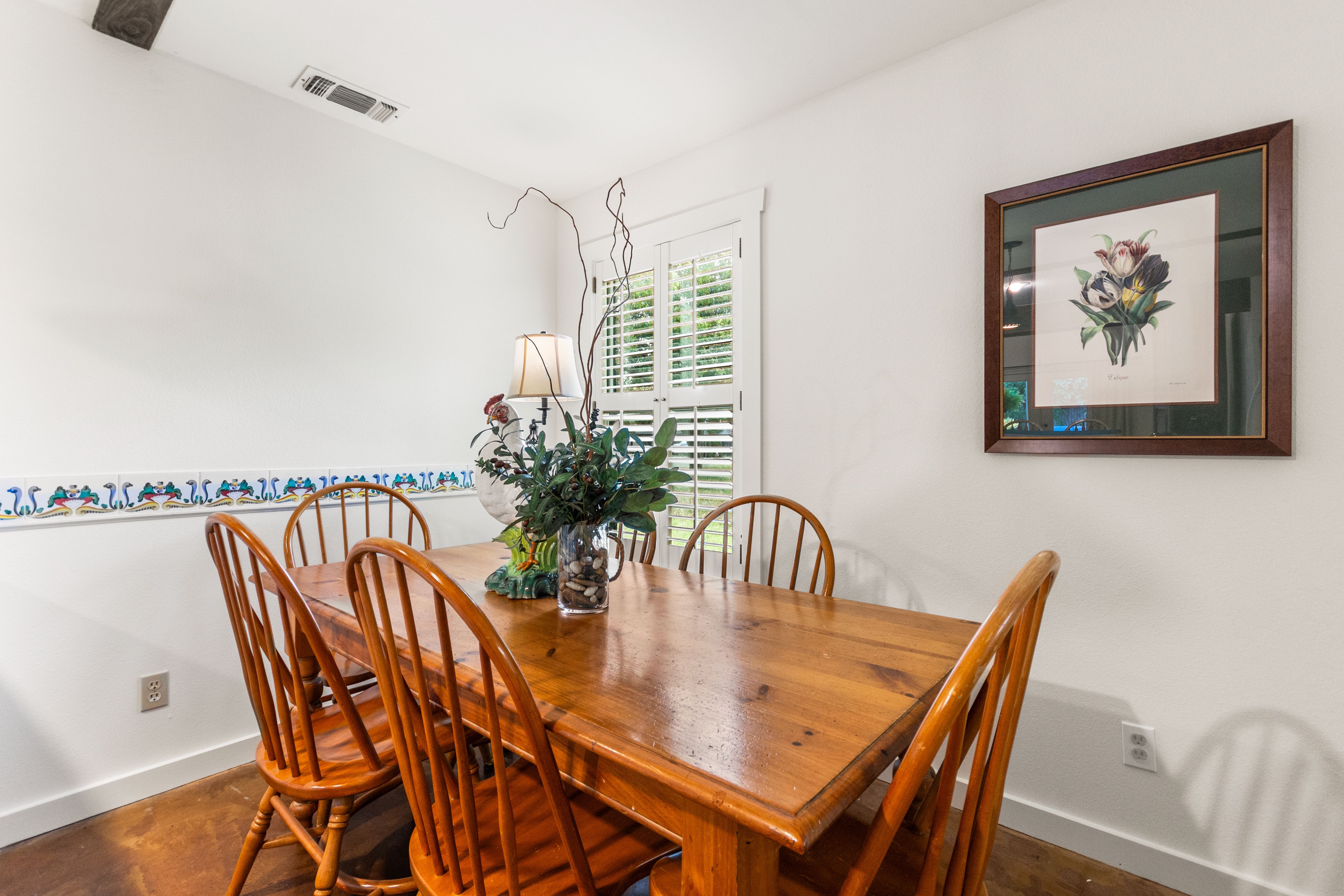  Privacy, Hill Country Charm and Income Potential - 物件實景
