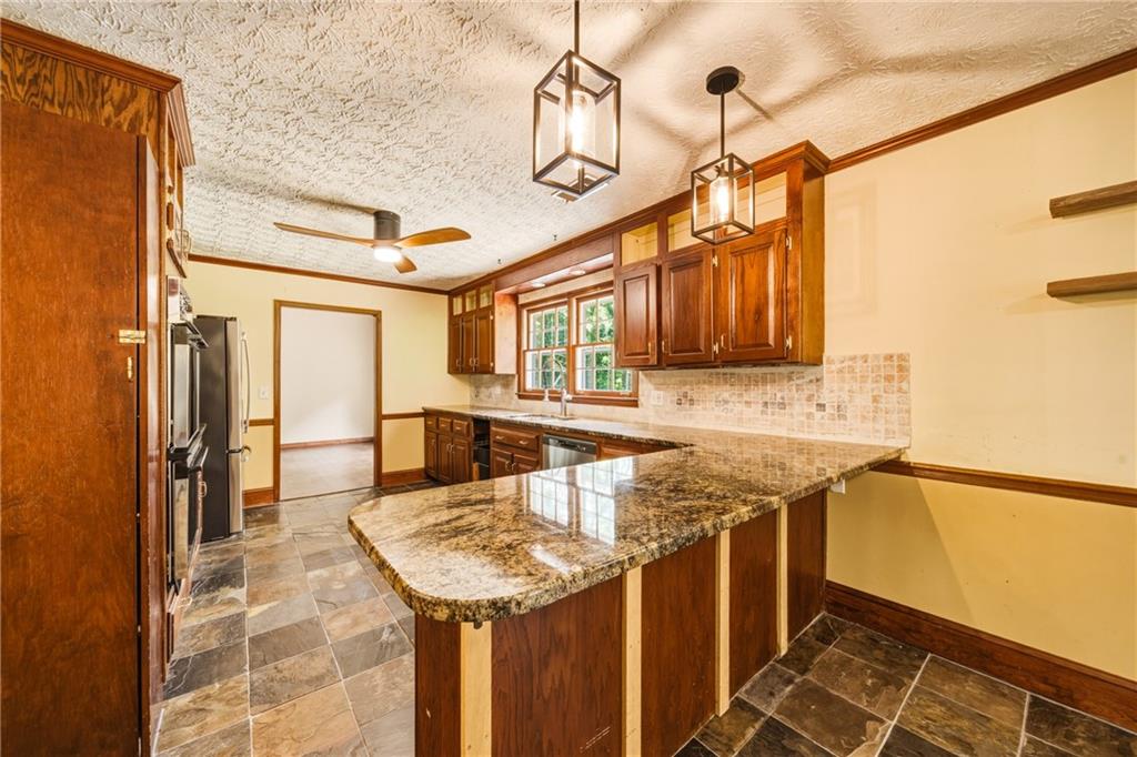 Roswell, Georgia, 30076, United States, 4 Bedrooms Bedrooms, ,3 BathroomsBathrooms,Residential,For Sale,2049337