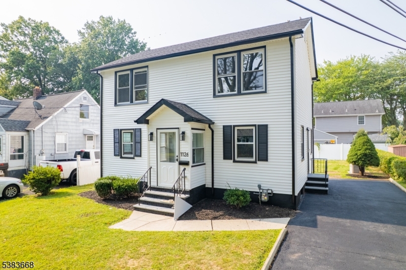 Rahway City, New Jersey, 07065, United States, 4 Bedrooms Bedrooms, ,4 BathroomsBathrooms,Residential,For Sale,1942005