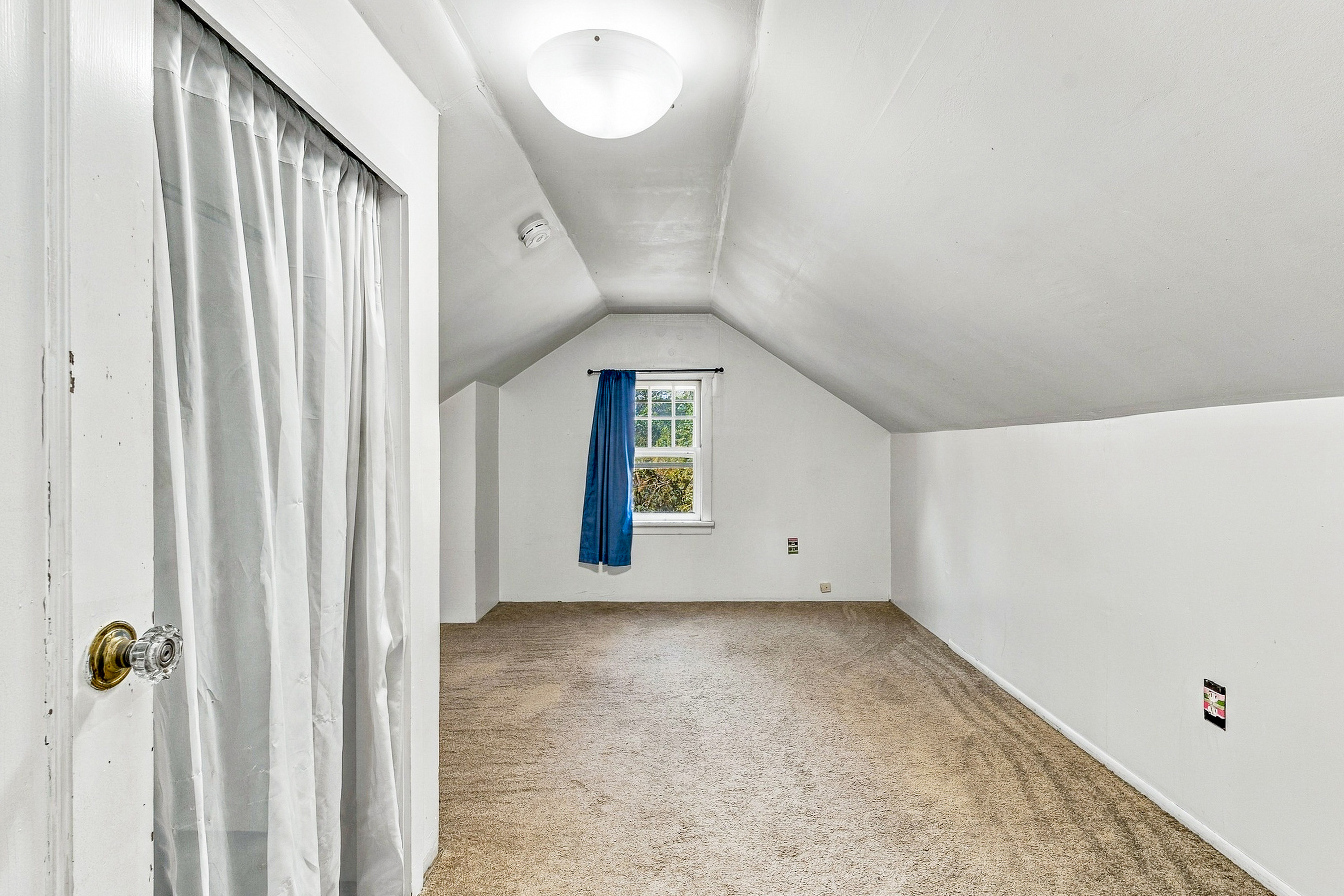  950 Francis Ave - 物件實景