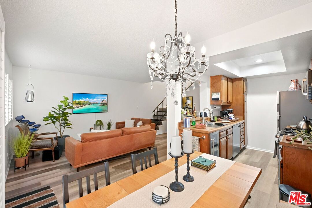 Reseda, California, 91335, United States, 2 Bedrooms Bedrooms, ,3 BathroomsBathrooms,Residential,For Sale,1995543