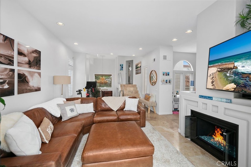 Solana Beach, California, 92075, United States, 3 Bedrooms Bedrooms, ,3 BathroomsBathrooms,Residential,For Sale,2011337