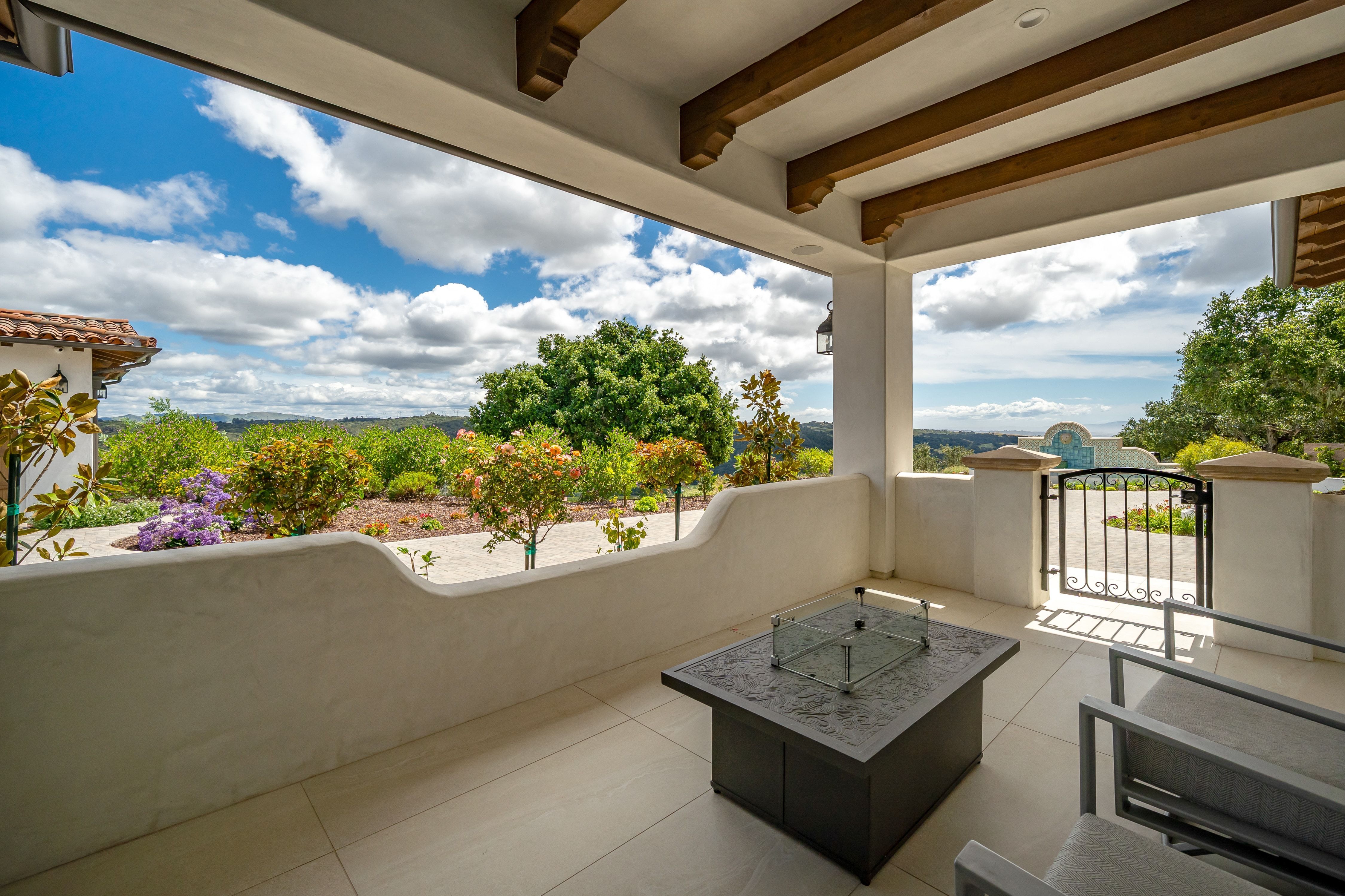  Refined Coastal Wine Country Living on 22 Private Acres - 物件實景