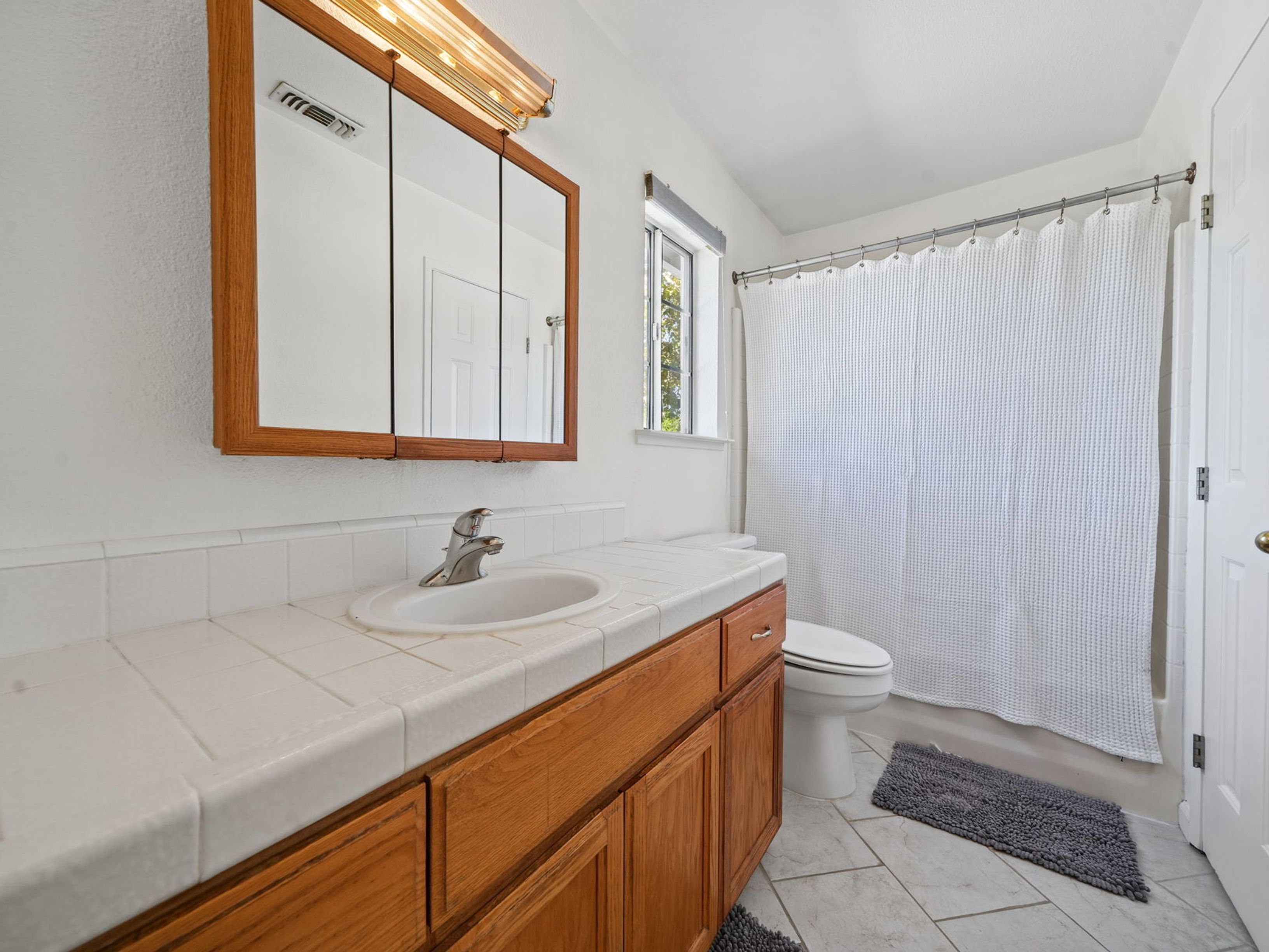  4611 Roadrunner Drive, Ione, CA 95640 - 物件實景