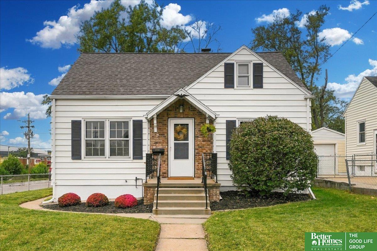 62nd St, Omaha, NE 68106