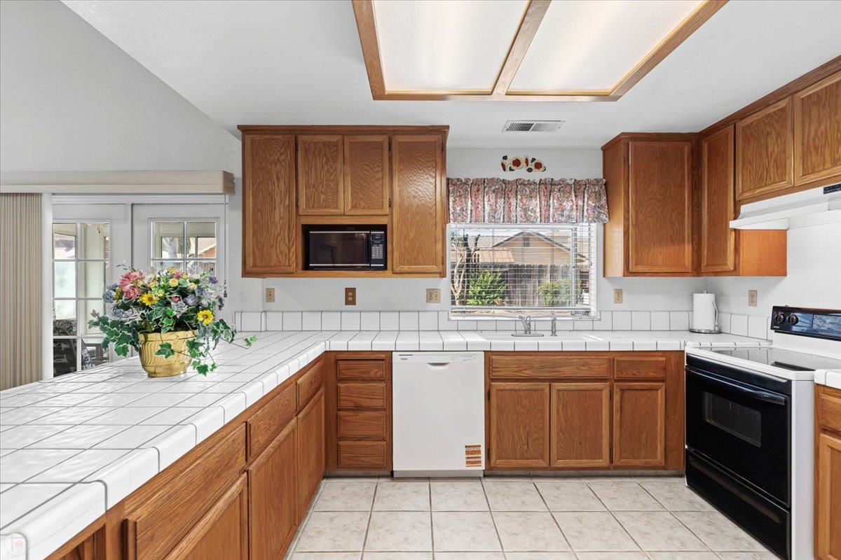 Ceres, California, 95307, United States, 4 Bedrooms Bedrooms, ,3 BathroomsBathrooms,Residential,For Sale,1938445