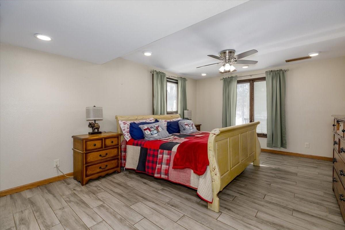 Pella, Iowa, 50219, United States, 3 Bedrooms Bedrooms, ,2 BathroomsBathrooms,Residential,For Sale,2002489