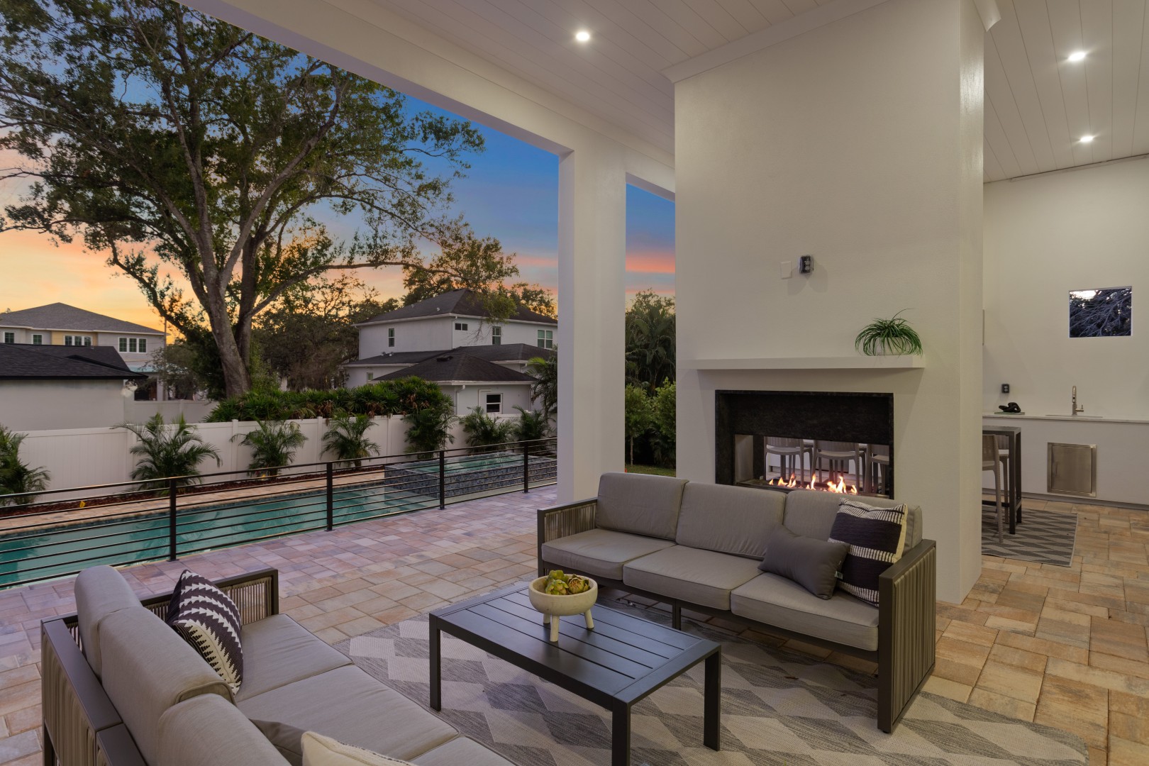 Tampa, Florida, 33629, United States, 5 Bedrooms Bedrooms, ,7 BathroomsBathrooms,Residential,For Sale,1993853