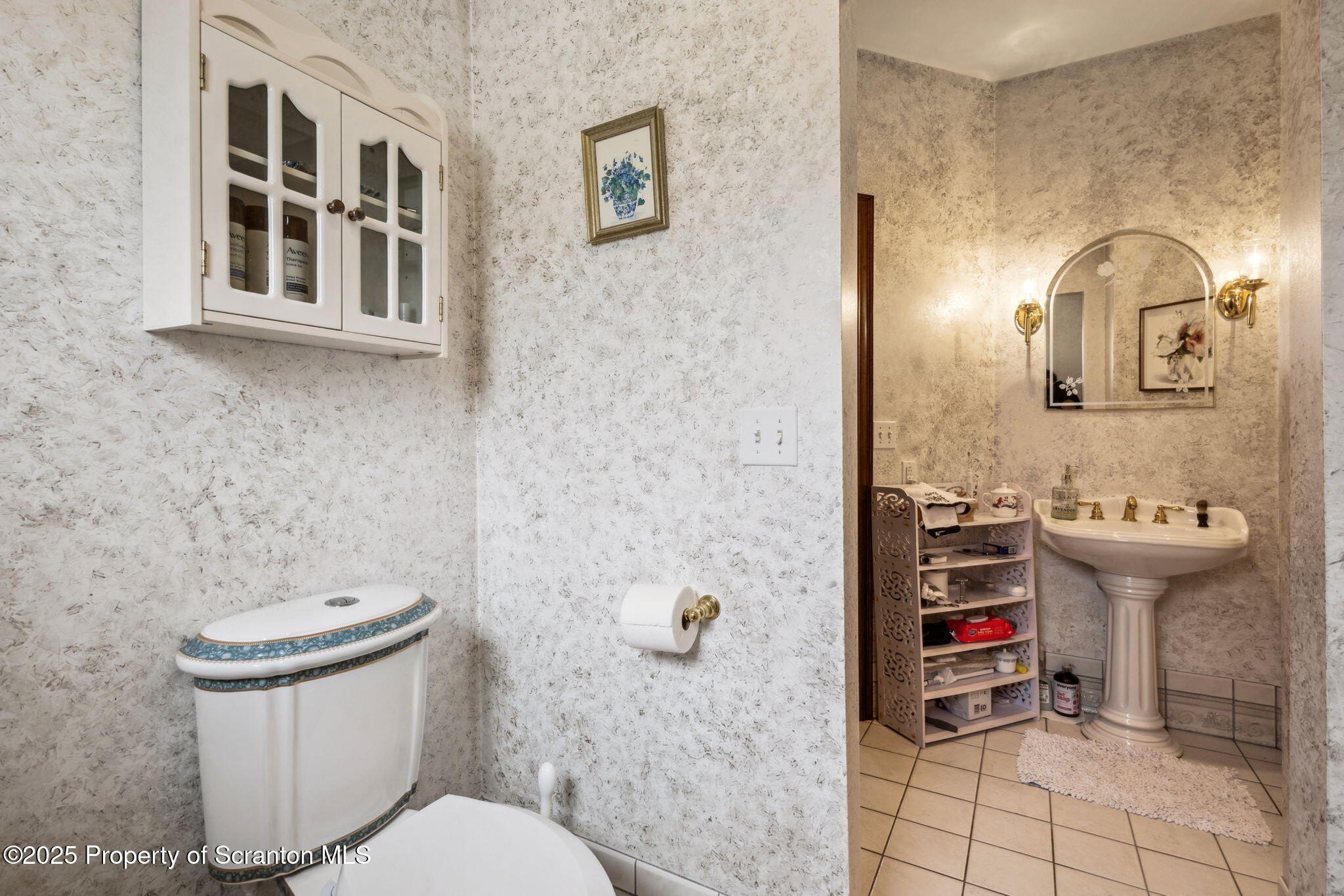 Old Forge, Pennsylvania, 18518, United States, 5 Bedrooms Bedrooms, ,5 BathroomsBathrooms,Residential,For Sale,1921311