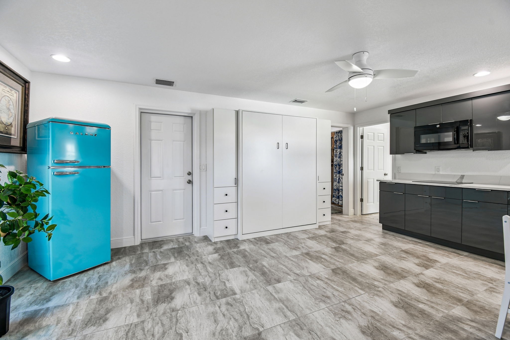 Madeira Beach, Florida, 33708, United States, 6 Bedrooms Bedrooms, ,6 BathroomsBathrooms,Residential,For Sale,1975666