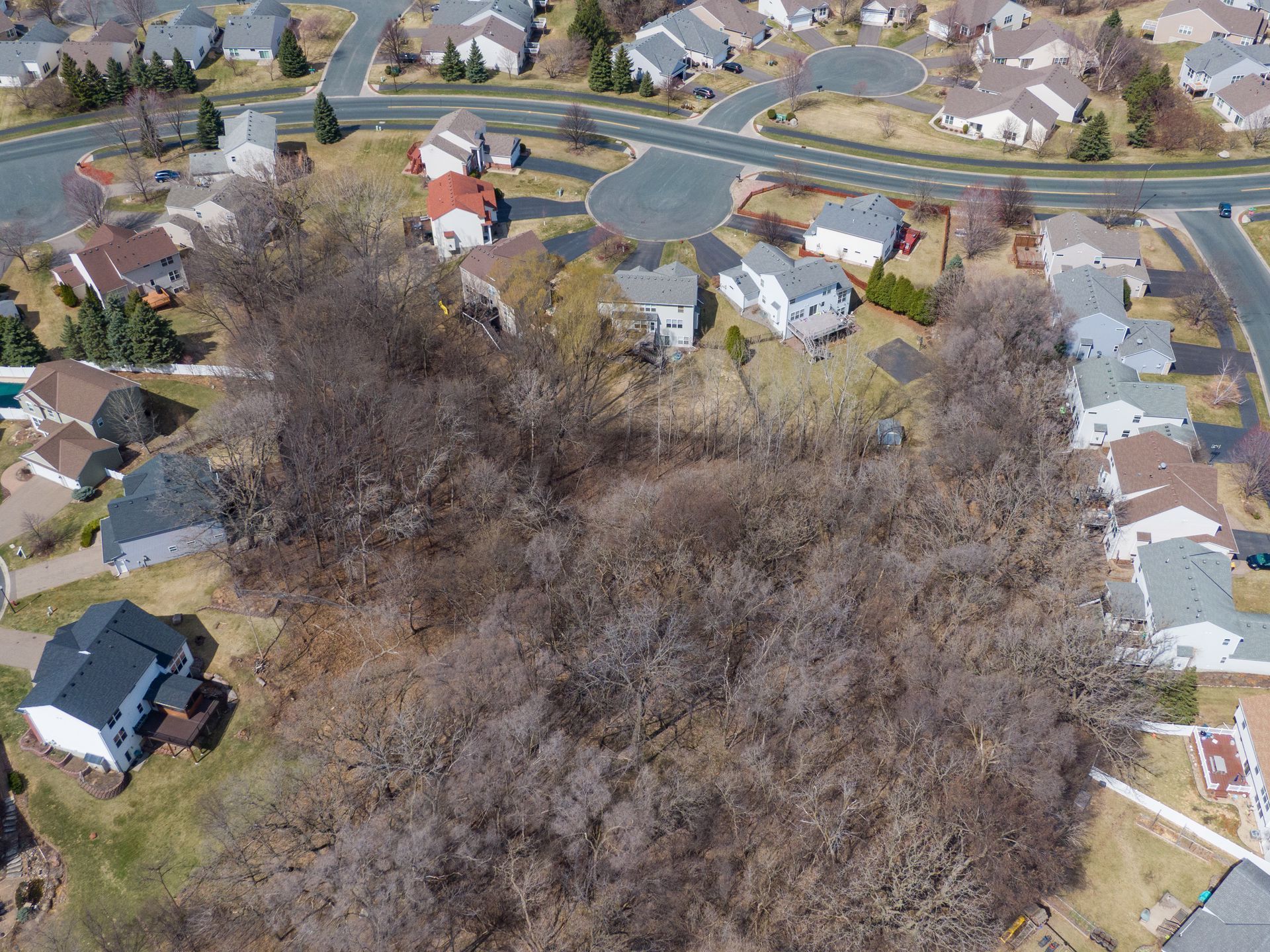  Cul-de-Sac Living with Over an Acre of Land - 物件實景