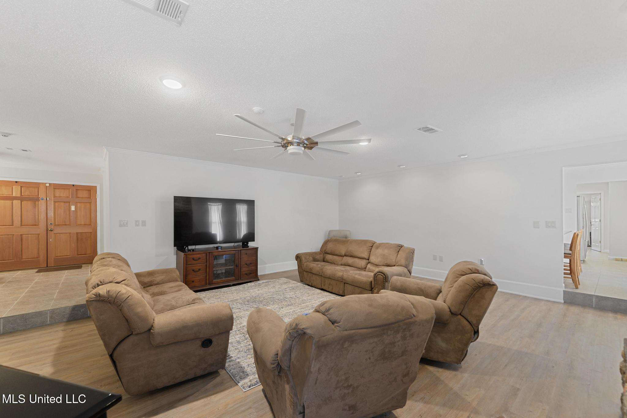 Gulfport, Mississippi, 39507, United States, 4 Bedrooms Bedrooms, ,2 BathroomsBathrooms,Residential,For Sale,2002135