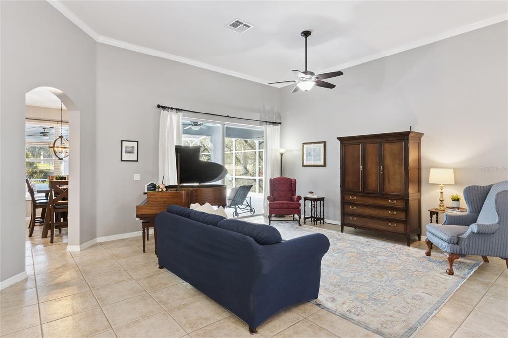 Apopka, Florida, 32712, United States, 5 Bedrooms Bedrooms, ,3 BathroomsBathrooms,Residential,For Sale,2003317