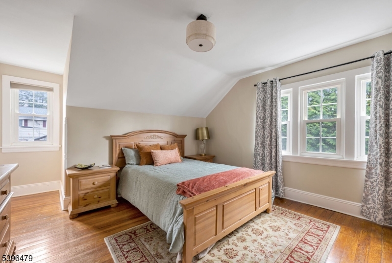 West Milford Twp., New Jersey, 07421, United States, 4 Bedrooms Bedrooms, ,3 BathroomsBathrooms,Residential,For Sale,1992089