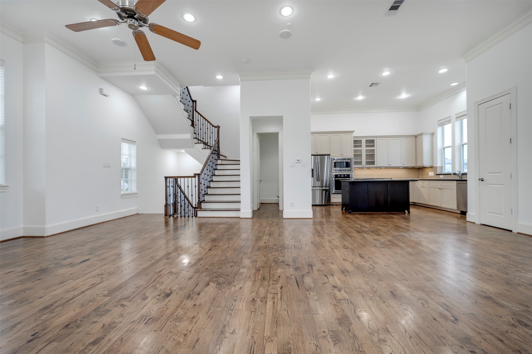 Houston, Texas, 77080, United States, 3 Bedrooms Bedrooms, ,5 BathroomsBathrooms,Residential,For Sale,1939348