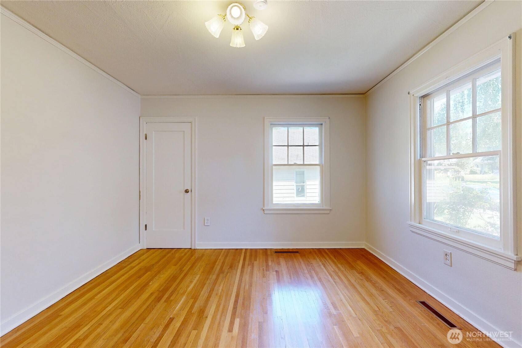Walla Walla, Washington, 99362, United States, 3 Bedrooms Bedrooms, ,2 BathroomsBathrooms,Residential,For Sale,1907583