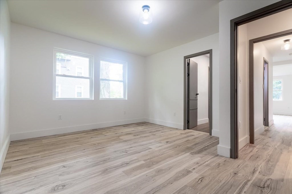 Reading, Massachusetts, 01867, United States, 3 Bedrooms Bedrooms, ,3 BathroomsBathrooms,Residential,For Sale,1880816