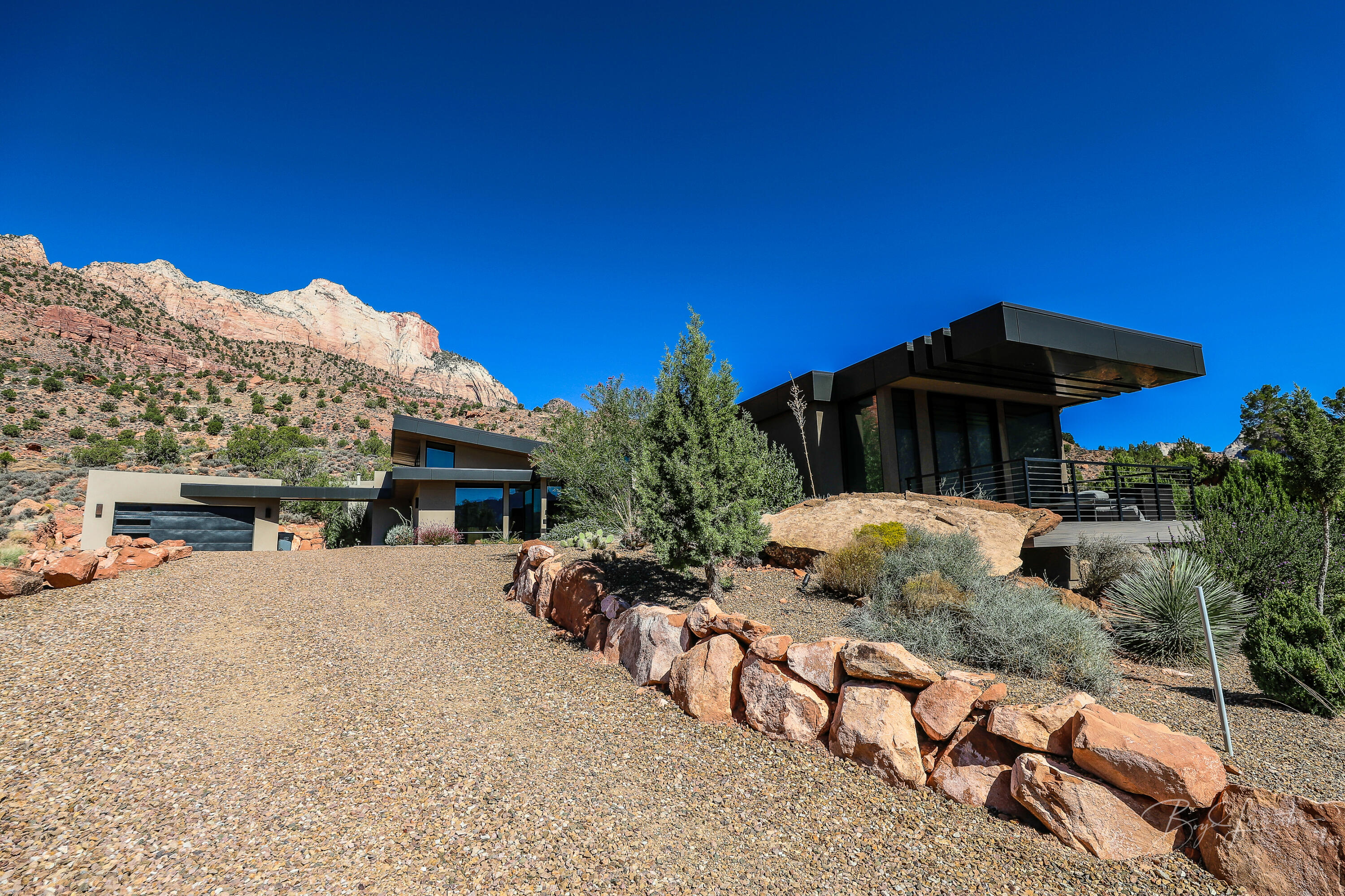 Springdale, Utah, 84767, United States, 4 Bedrooms Bedrooms, ,Residential,For Sale,1991496