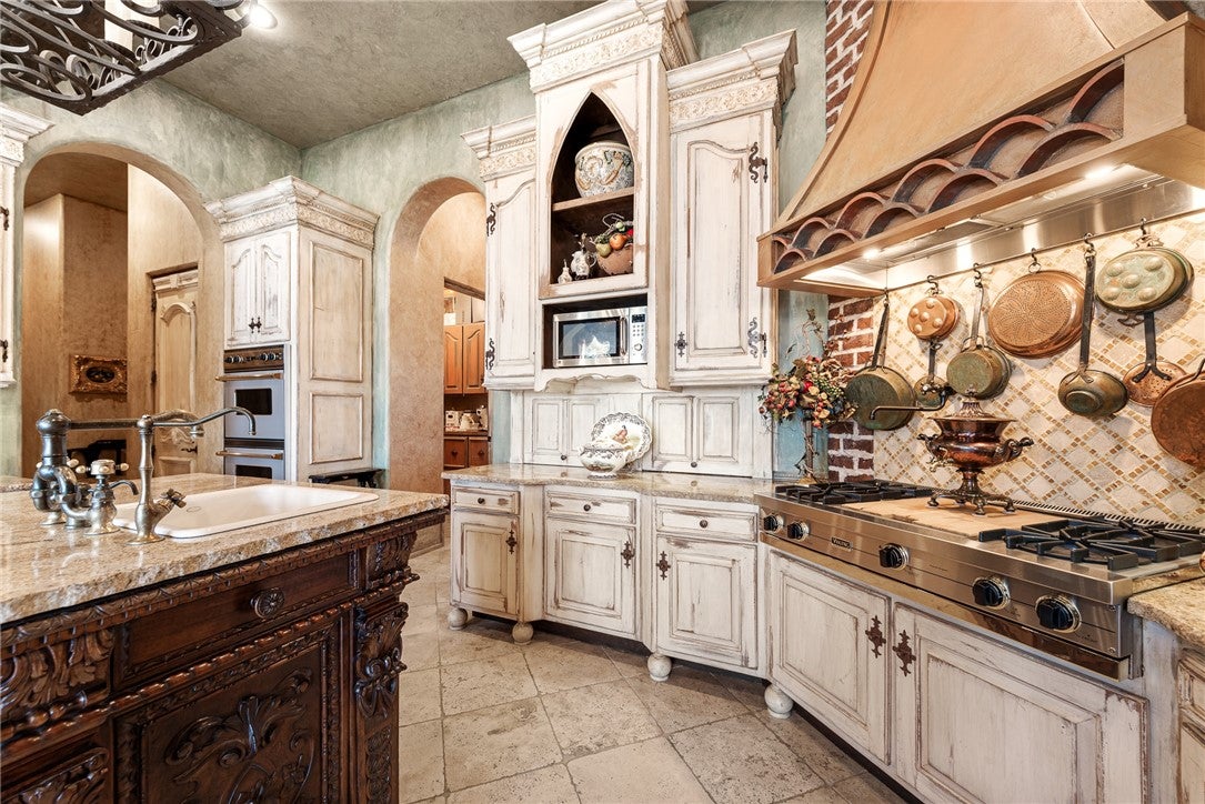 Rogers, Arkansas, 72758, United States, 5 Bedrooms Bedrooms, ,9 BathroomsBathrooms,Residential,For Sale,2003084