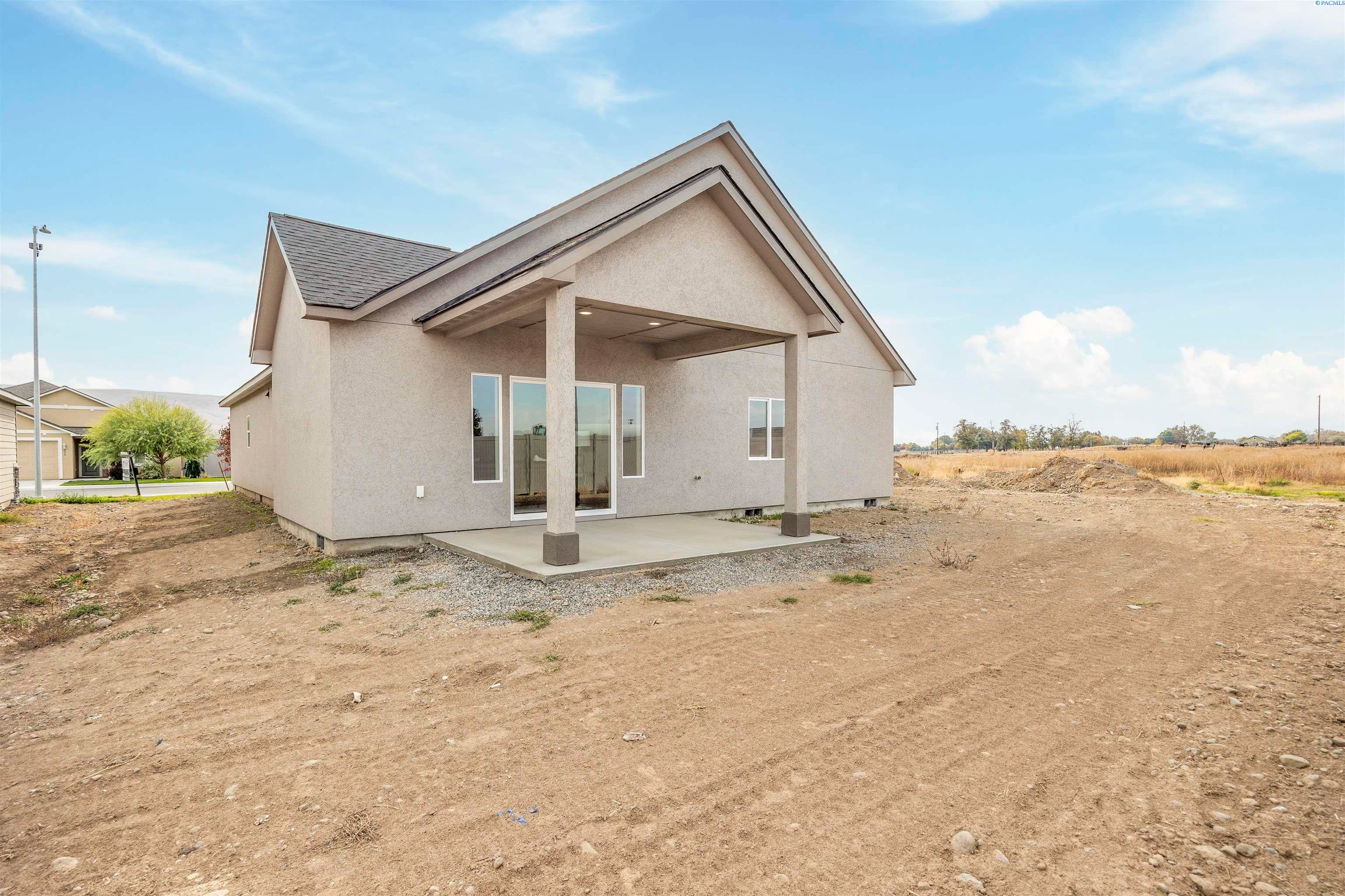 Prosser, Washington, 99350, United States, 4 Bedrooms Bedrooms, ,1 BathroomBathrooms,Residential,For Sale,1977826