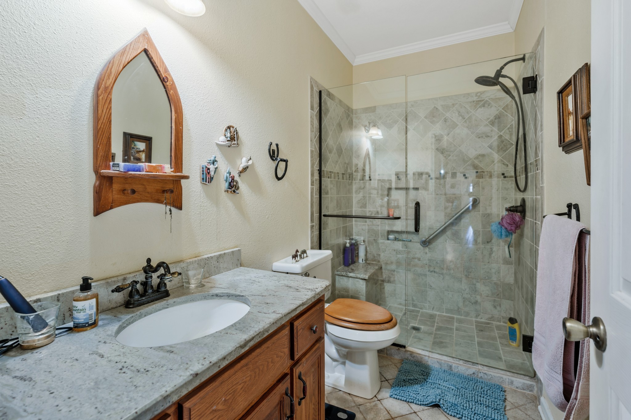 Lawrenceburg, Tennessee, 38464, United States, 3 Bedrooms Bedrooms, ,2 BathroomsBathrooms,Residential,For Sale,1940274