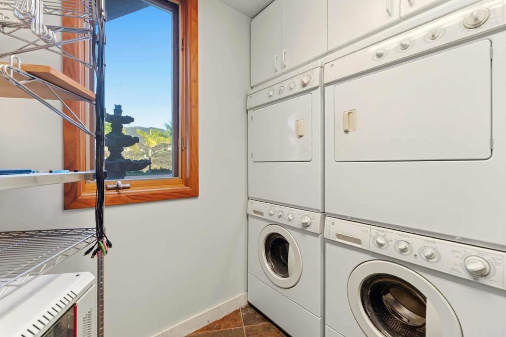 Jamul, California, 91935, United States, 5 Bedrooms Bedrooms, ,5 BathroomsBathrooms,Residential,For Sale,2005429