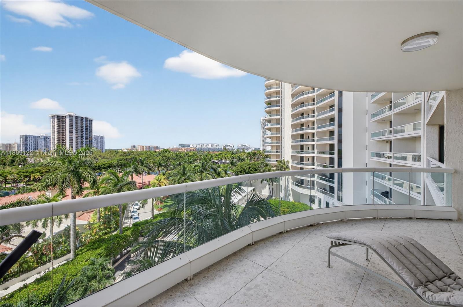 Aventura, Florida, 33160, United States, 3 Bedrooms Bedrooms, ,4 BathroomsBathrooms,Residential,For Sale,1942054