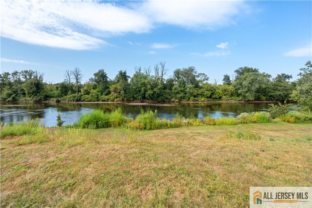 Piscataway, New Jersey, 08854, United States, 3 Bedrooms Bedrooms, ,2 BathroomsBathrooms,Residential,For Sale,1940160