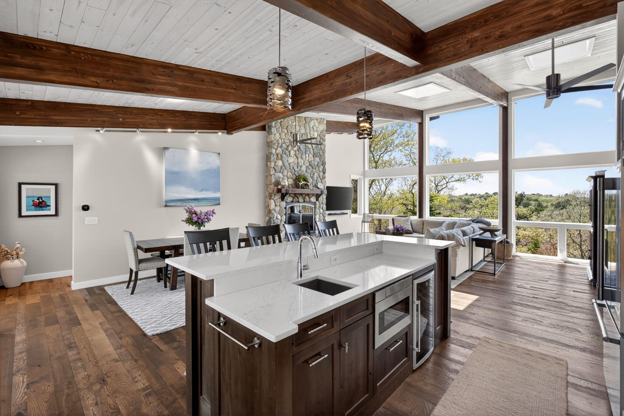  Seashore Serenity on 4.72 Acres with Pool, Guest Cottage & Sunset Views - 物件實景