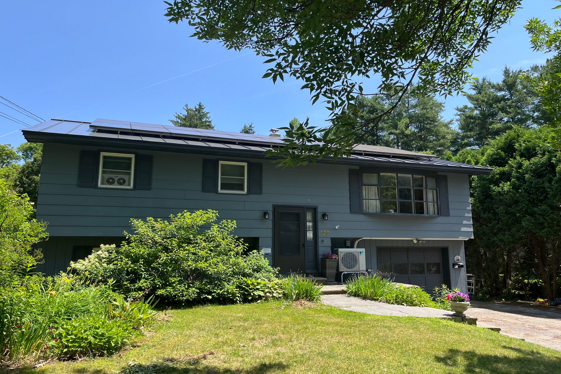  168 Lincoln Avenue - 物件實景