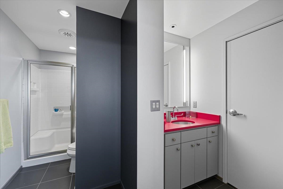 Spokane, Washington, 99204, United States, 1 Bedroom Bedrooms, ,2 BathroomsBathrooms,Residential,For Sale,1959393