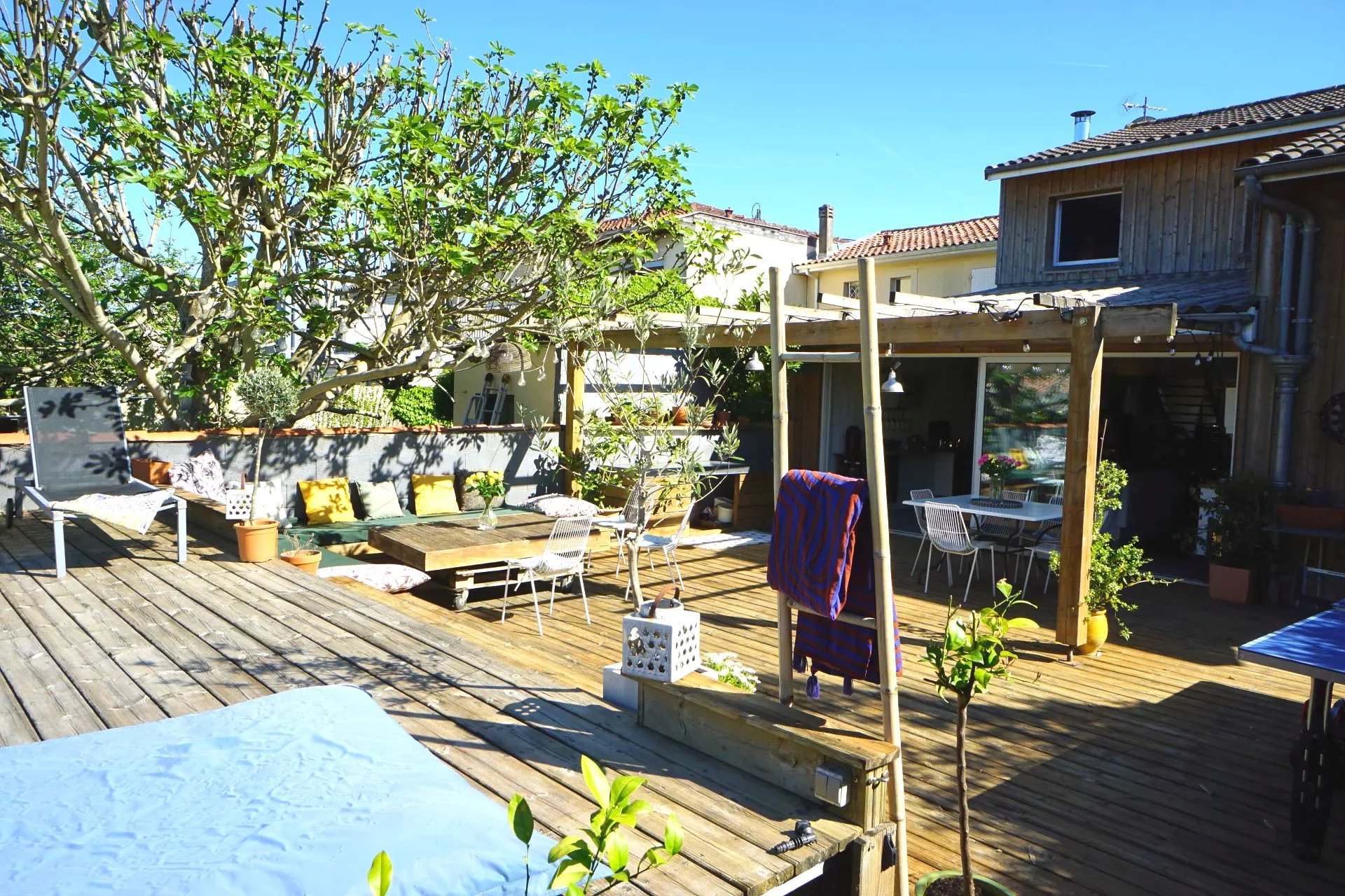 Le Bouscat, Aquitaine, 33110, FR, 4 Bedrooms Bedrooms, ,5 BathroomsBathrooms,Residential,For Sale,1610487