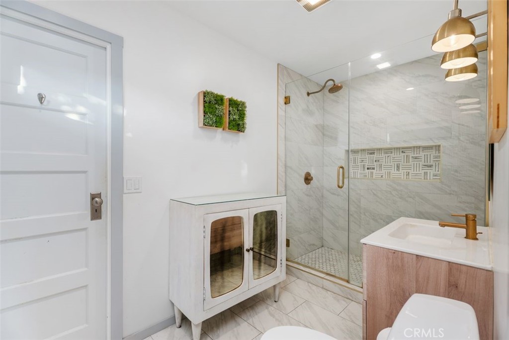 Laguna Beach, California, 92651, United States, 2 Bedrooms Bedrooms, ,1 BathroomBathrooms,Residential,For Sale,2000928