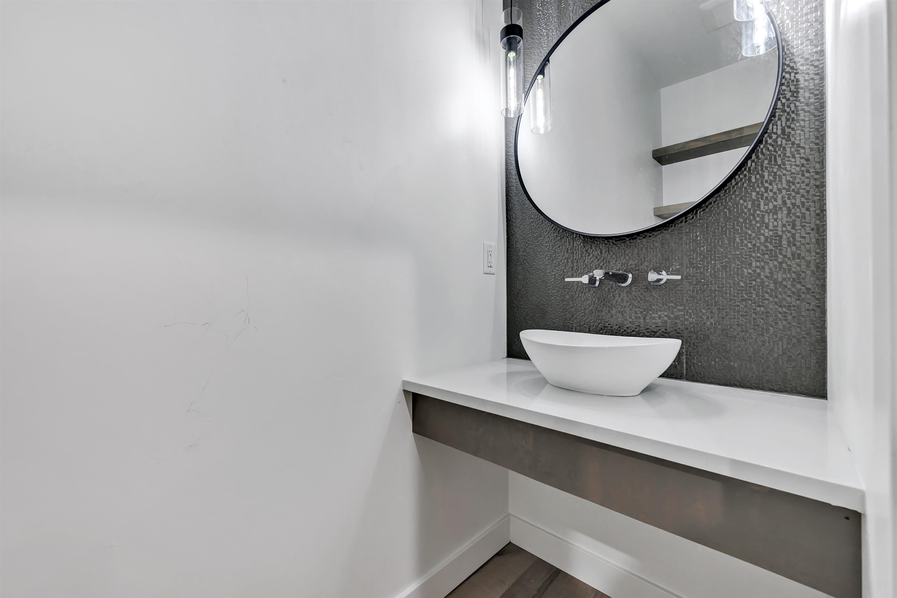 DE PERE, Wisconsin, 54115, United States, 3 Bedrooms Bedrooms, ,3 BathroomsBathrooms,Residential,For Sale,1911999