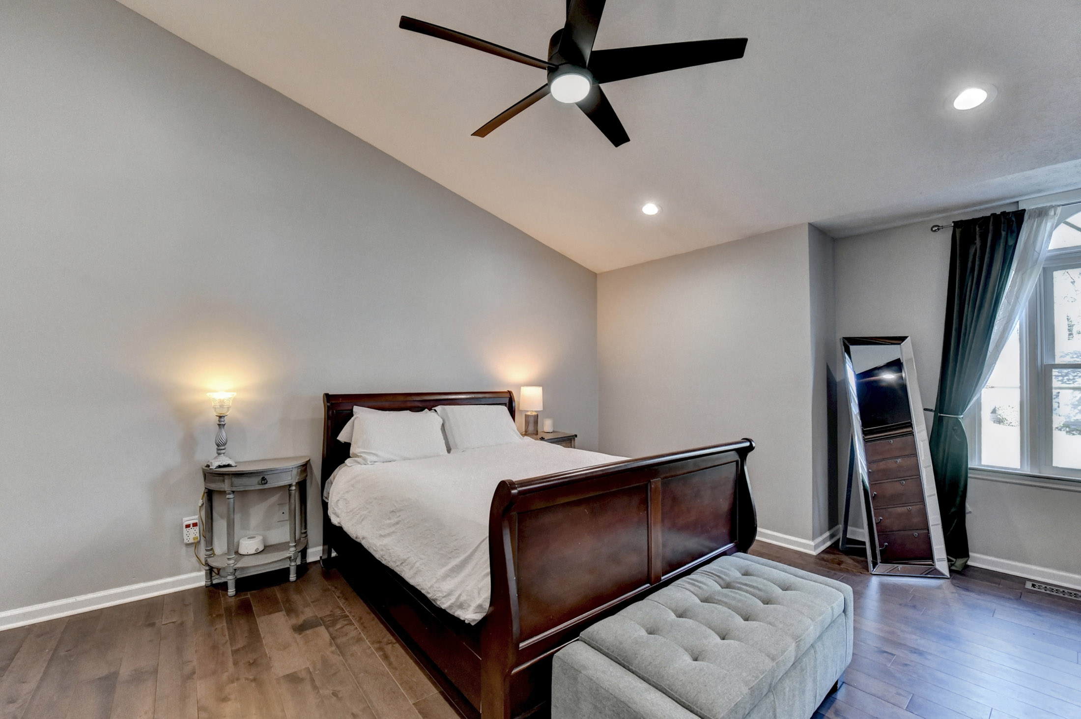  Welcome to this Renovated Home in Keheley Bend - 物件實景